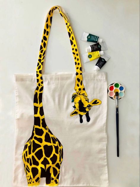 Paint Ideas For Canvas Bags, Handmade Cloth Bag, Canvas Cloth Painting, Paint On Bags Ideas, Bags Painting Design, Painting On Cloth Bag, Painting On Canvas Tote Bags, Bags Painting Ideas, Diy Fabric Painting Ideas