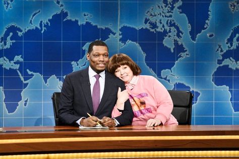 These Were the 18 Most LOL-Worthy Skits on SNL This Year Best Snl Skits, Best Of Snl, Michael Che, Snl Saturday Night Live, Snl Skits, Weekend Update, Amy Schumer, Carol Burnett, Melissa Mccarthy