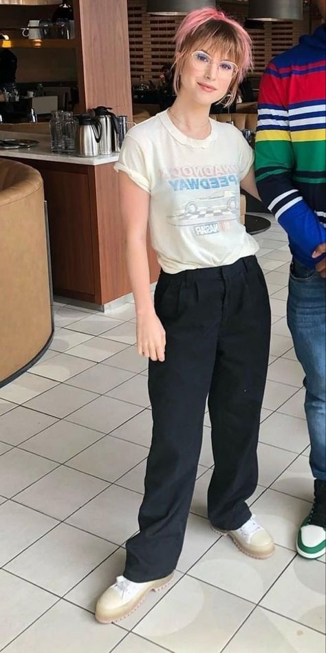 Trousers, Hayley Williams, Hayley Williams Style, Dream Girl, Paramore, Casual Style, What To Wear, Fashion Inspo, Wardrobe