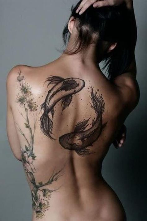 Koi Fish Well Detailed Back Tattoo Art Tattoo Inspiration, Beautiful Back Tattoos, Pisces Tattoo Designs, Cool Back Tattoos, Girl Back Tattoos, Pisces Tattoos, Muster Tattoos, Spine Tattoos For Women, Koi Fish Tattoo