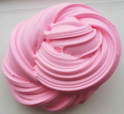 Slime Swirl, Cool Slime Recipes, Fluffy Slime Recipe, Making Fluffy Slime, Pink Slime, Slime Ingredients, Pretty Slime, Slimy Slime, Diy Fluffy Slime