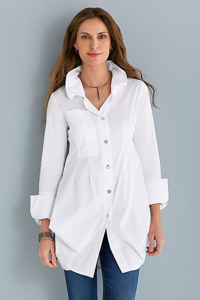 Fashion Over Fifty Ultimate Fashion Essential The White Tunic Shirt - Cindy Hattersley Design White Shirt Design For Women, White Shirt Design, Shirt Design For Women, White Tunic Shirt, Mode Ab 50, Fashion Over Fifty, Fashion Merchandising, Peplum Shirts, White Tunic