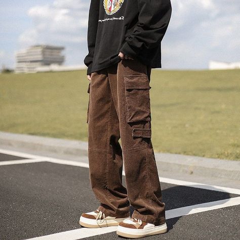 Wide Cargo Pants Outfit Men, Y2k Baggy Pants Men, Baggy Jeans Brown, Baggy Corduroy Pants Men, Corduroy Cargo Pants Men, Loose Corduroy Pants Outfit, Black And Brown Streetwear, Brown Pants Outfit Men Aesthetic, Brown Pants Fit Men