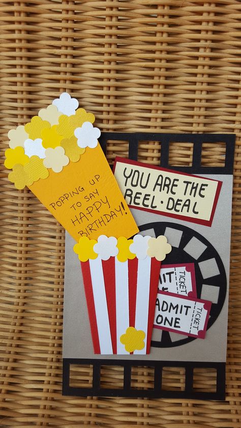 Cinema Gift Ideas, Movie Themed Gifts, Cinema Journal, Cinema Theme, Cinema Gift, Kino Box, Popcorn Theme, Deco Cinema, Movie Night Birthday Party