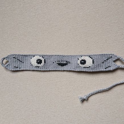 Totoro Friendship Bracelet, Friendship Bracelets Anime, Friendship Bracelets For Boyfriend, Alpha Bracelet Pattern Anime, Totoro Cute, Cool Friendship Bracelets, String Bracelet Patterns, Making Friendship Bracelets, Eyes Anime