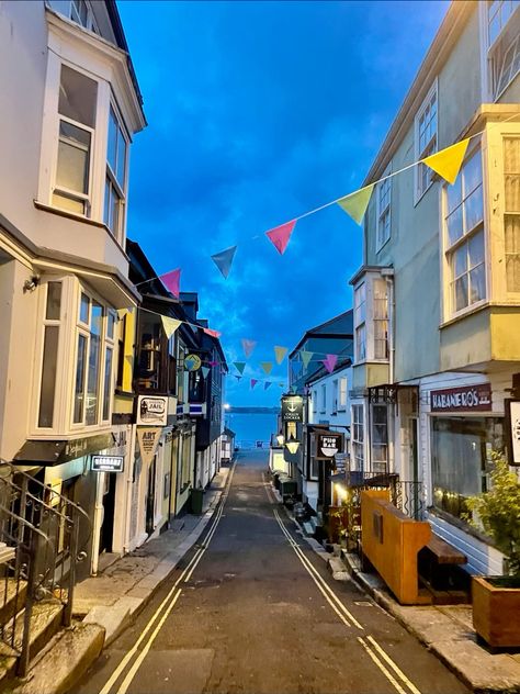 small street harbour coastal seaside town restaurants road sea harbour boats fisherman town Small Coastal Town, Small Coastal Town Aesthetic, Seaside Town Aesthetic, Coastal Town Aesthetic, Coastal Bloxburg, Beach Town Aesthetic, Bloxburg Town, Small Street, Town Aesthetic