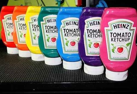 Keep paint in squeeze ketchup bottles. | 25 Clever Classroom Tips For Elementary School Teachers Kid Art Projects, Hantverk Diy, Homemade Paint, Clever Classroom, Bruges Lace, Aktivitas Montessori, Indoor Fun, How To Make Paint, ดินปั้น Polymer Clay