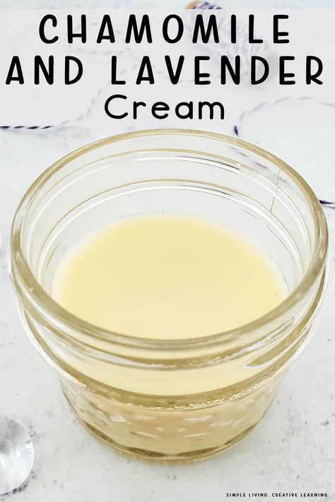 Lavender and Chamomile Cream Facial Cream Diy, Chamomile Skin Benefits, Lavendar Oil, Calendula Cream, Lavender And Chamomile, Medical Herbs, Diy Lotion, Chamomile Oil, Herbal Recipes
