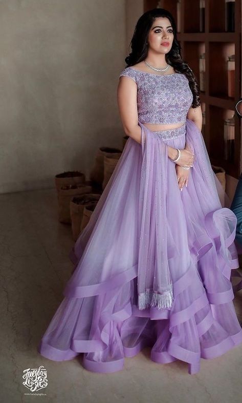 Cotton Lengha, भारतीय दुल्हन संबंधी, Engagement Dress For Bride, डिजाइनर कपड़े, Long Frock Designs, Simple Lehenga, Simple Frocks, Long Gown Design, Chiffon Frocks