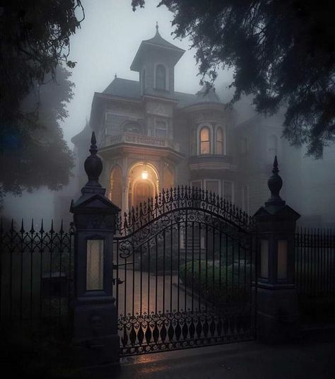 Hidden Tunnels In Houses, Goth Houses Exterior, Goth Home Exterior, Aesthetic Victorian House, Victorian Style House Interior, Gothic Home Aesthetic, Goth House Exterior, Vampire Manor, Gothic House Exterior