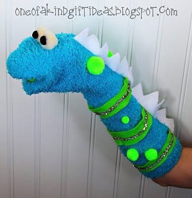 Diy Sock Puppets, Puppet Tutorial, Dinosaur Socks, Sock Puppet, Sock Monster, Puppets For Kids, Puppets Diy, Sock Puppets, Sock Dolls