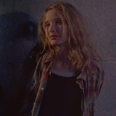 Julia Delpy 90s, Julie Delpy 90s, Before Sunrise Celine, Julie Delpy Before Sunrise, Celine Before Sunrise, The Before Trilogy, 90s Cinema, Strangers To Lovers, Richard Linklater