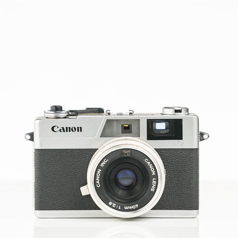 Vintage Canon Camera, Fotocamere Vintage, Amazon Electronics, Camera Vintage, Animal Illustration Art, Photo Products, Classic Camera, Old Cameras, Retro Camera