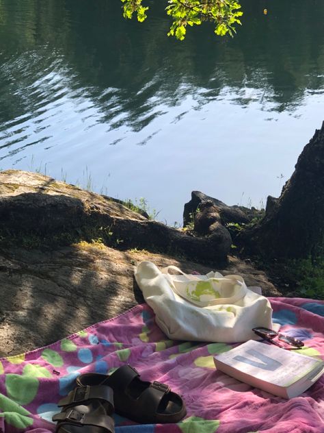 Lake Summer Vibes, Lake Day Aesthetic Summer, Lake Beach Aesthetic, Summer Things Aesthetic, Swimming In Lake Aesthetic, Summer Lake Vibes, River Swimming Aesthetic, Oregon Summer Aesthetic, Lake Trip Aesthetic