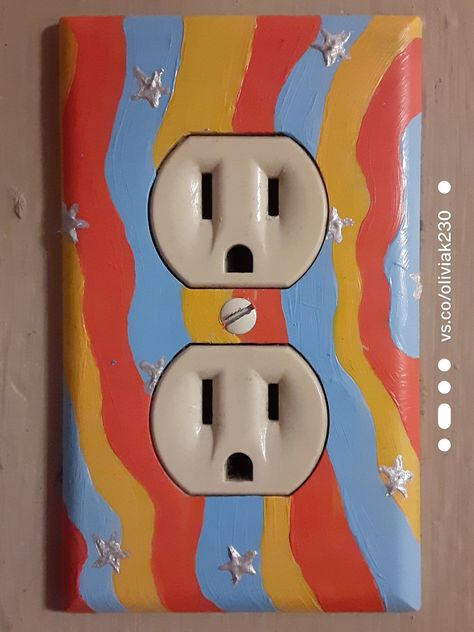 Outlet Covers Ideas Paint, Cute Outlet Painting Ideas, Cute Wall Painting Ideas Aesthetic, Painted Bedroom Door Ideas, Diy Bedroom Door Ideas, Painting Outlet Covers Ideas, Light Switch Covers Diy Paint Easy, Outlet Cover Painting Ideas Aesthetic, Light Switch Painting Ideas Easy