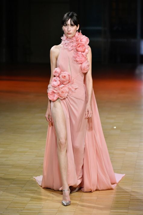 Couture, Elie Saab Couture, Haute Couture, Pink Runway, Long Flower Dress, Flower Gown, Pink Flower Dress, 90s Runway Fashion, Birthday Fashion