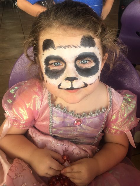 Simple Panda Face paint by me (Ms Scarlett Makeup and Hair/funnybunnyentertainment) Oct 2016 Face Painting Jungle Animals Easy, Jungle Theme Face Painting, Simple Animal Face Paint, Panda Face Paint Easy, Jungle Face Paint Kids, Jungle Animal Face Paint, Easy Animal Face Paint, Panda Face Paint, Panda Face Painting