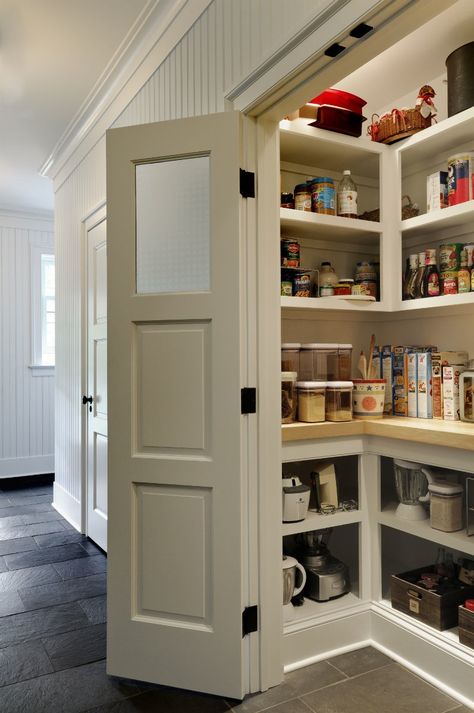 An Easy Way to Add More Counter Space to Your Kitchen. Looking for remodel or renovation ideas? Upgrade your pantry, no matter what size it is, with a countertop at waist level instead of a shelf. Desain Pantry Dapur, Open Pantry, Pantry Organization Ideas, Cocina Diy, Desain Pantry, Kitchen New York, Kitchen Pantry Design, Diy Kitchen Storage, Pantry Door