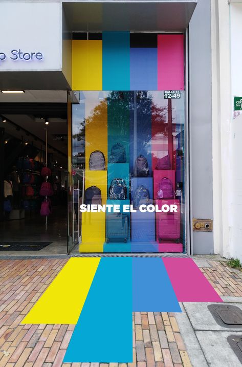 Colourful Store Design, Colorful Retail Design, Store Window Displays Ideas, Store Display Ideas Visual Merchandising, Pride Window Display, Store Window Design, Colorful Storefronts, Flagship Store Design, Vitrine Design