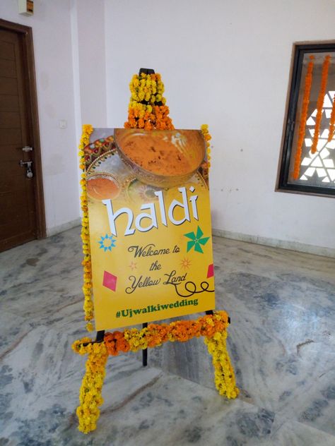 Haldi Ceremony Board Ideas, Haldi Function Decoration For Groom, Haldi Ceremony Standee, Brother Haldi Ceremony, Haldi Banner Design, Groom Haldi Decoration, Haldi Quotes, Haldi Ceremony Welcome Board, Shadi Decor