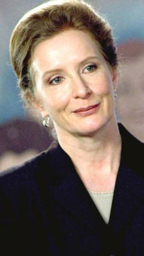 Frances Conroy Evan Peters, 6 Feet Under, Frances Conroy, Frankie And Johnny, Famous Actors, Six Feet Under, Horror Story, American Horror, Romantic Comedy