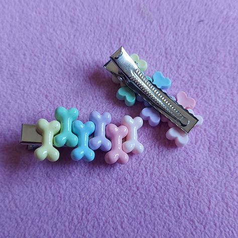 Kawaii cute small resin pastel goth rainbow bone halloween hairclips fairy kei spooky clip dolly creepycute punk grunge creepycute gothic Pastel, Kawaii, Pastel Goth Jewelry, Pastel Goth Accessories, Tumblr Pastel Goth, Fairy Kei Aesthetic, Goth Rainbow, Aesthetic University, Punk Pastel