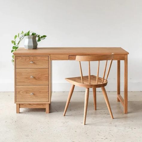 Oak Desk With Drawers, Wooden Desk Design, Chair Wood Design, Wooden Desk Ideas, Oak Desks, Desk Chair Wood, Oak Office Desk, White Oak Desk, Wooden Chair Design