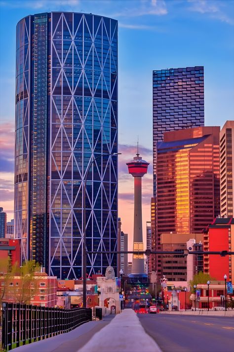 EXPLORE DOWNTOWN CALGARY, ALBERTA, CANADA Canada Lifestyle, Bucket List Adventure, Downtown Calgary, British Columbia Travel, Canada City, Dream Trips, Bridge City, North America Travel Destinations, Canada Photography