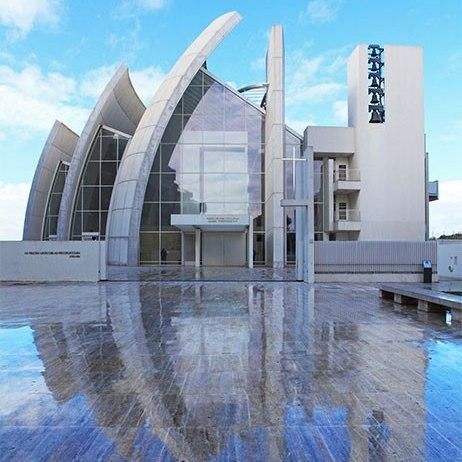 From a dome in Brazil to a church in Italy, we visit 15 of the world’s most striking concrete buildings Church Architecture, Richard Meier, Museum Architecture, متحف فني, Concrete Buildings, Pritzker Prize, Prize Winning, Concrete Building, Architecture Design Concept