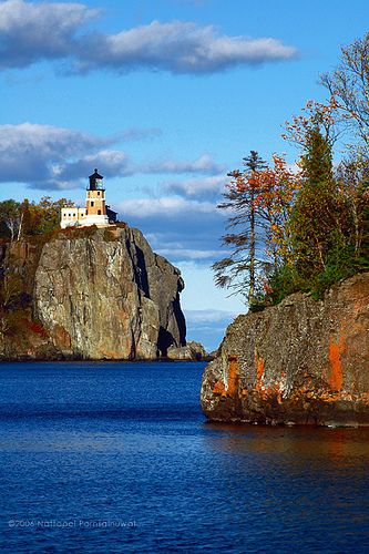Split Rock Lighthouse - Lake Superior #MSPGetaway Lake Superior, Split Rock Lighthouse, Split Rock, Lighthouse Pictures, Beautiful Lighthouse, Beacon Of Light, Pure Michigan, North Dakota, North Shore