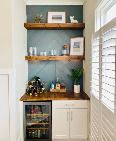 Bar Area Cabinet Ideas, Diy Bar Area In Kitchen, Bar Area Small Spaces, Floating Shelves Home Bar, Min Bar Ideas, Built In Bar Small Space, Built In Bar Small, Small Kitchen Drink Station, Dry Bar Nook Ideas