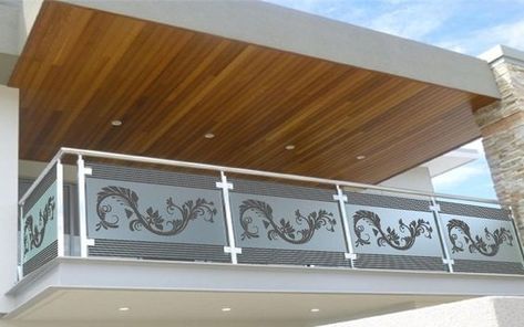 Balcony Glass Railing Design, Balcony Glass Railing, Staircase Glass Design, Glass Railing Design, Reling Design, दरवाजा डिजाइन, Glass Balcony Railing, Balcony Glass, Balcony Glass Design