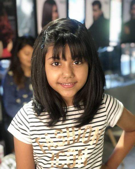 Splash Salon on Instagram: “A lob cut so cute, our sweet little client is all hearts! ♥👩🏻👌🏻 . . . . . . . . . #splashthesalon #haircut #kidshaircut #kids #hairgoals…” Baby Girl Haircut Short Indian, Haircut For Kids Girl, Baby Haircut Girl, Kids Girls Haircut, Girls Haircut Kids, Haircut For Girls Kids, Short Haircuts For Kids, Haircut For Kids, Baby Cut Hairstyle