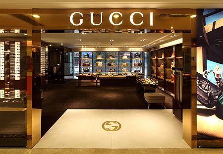Causeway Bay, Elegant Hotel, Gucci Shop, Gucci Store, Luxe Life, Brand Store, Architectural Inspiration, Gianni Versace, Luxury Store