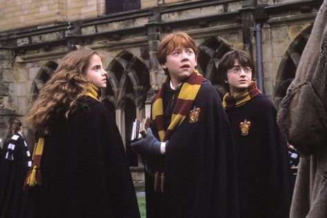 Harry Potter fans are going to lose it over Primark's new drop Harry Potter Soap, Hogwarts Scarf, Harry Potter Gryffindor Scarf, Hogwarts House Colors, Harry Potter Words, Harry Potter Knit, Harry Potter Journal, Albus Severus Potter, Harry Potter Scarf