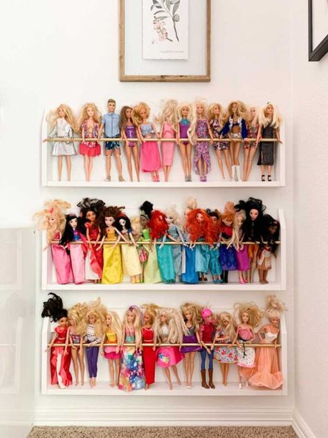 Barbie Storage, Barbie Organization, Playroom Decorating Ideas, Toy Room Organization, Toddler Playroom, Barbie Room, Girls Playroom, Small Basement, Toddler Girl Room