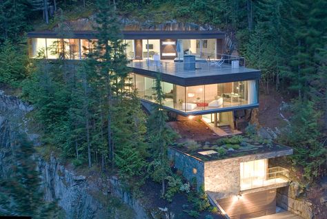 Khyber Ridge by Studio NminusOne  Whistler, British Columbia, Canada  This is amazing. Slope House Design, Slope House, Hillside House, Cliff House, Brno, Mountain House, House Built, House Architecture Design, Design Case