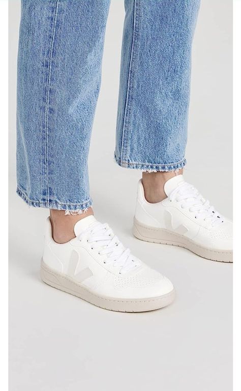 Veja Women's V-10 Sneakers Zapatillas Veja, Veja Shoes, Veja V 10, Business Casual Shoes, Work Sneakers, White Tennis Shoes, Veja Sneakers, White Sneakers Women, Cute Sneakers