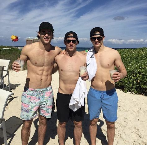 Tom Wilson Hockey, Andre Burakovsky, Heath Hutchins, Tom Wilson, Hot Hockey Players, Washington Capitals, Cute Celebrity Guys, Shirtless Men, Cute Celebrities