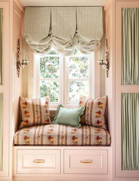 Tour a Charming Newport Beach House by Casey Hill– Frederic Magazine Newport Beach House, Window Cushion, Beach House Tour, Custom Slipcovers, Drapes And Blinds, Window Seat Cushions, Cosy Corner, Bentwood Chairs, Blue Bedding