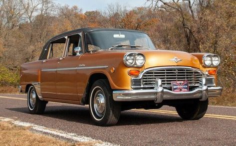 1 Of 45: 1972 Checker Marathon 50th Anniversary #ForSale #Checker - https://barnfinds.com/1-of-45-1972-checker-marathon-50th-anniversary/ Checker Marathon, Checker Cab, Top Luxury Cars, Classic Vehicles, Cars 2, American Icons, Us Cars, Car Brands, Barn Finds