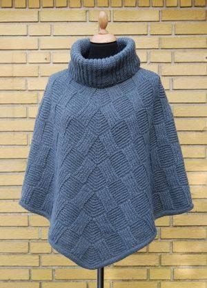 Easy Poncho Knitting Pattern, Crochet Bolero Pattern, Ladies Cardigan Knitting Patterns, Poncho Design, Poncho Knitting Patterns, Knit Vest Pattern, Poncho Shawl, Crochet Bolero, Knitted Cape