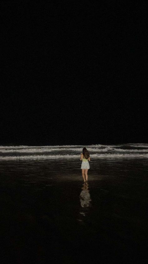 Late Night Walks On The Beach, Late Night Beach Captions, Nightime Beach Pics, Night Beach Pics Aesthetic, Night Walk Beach, Beach Aesthetic At Night, Night Time Beach Photoshoot, Late Night Instagram Story, Beach At Night Photoshoot