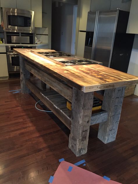 Rustic barn beam island diy Barn Beam Dining Table, Small Rustic Kitchen Island, Barn Beam Ideas, Rustic Kitchen Island With Seating, Small Rustic Kitchen, Rustic Kitchen Island Ideas, Small Rustic Kitchens, Rustic Island, River House Decor