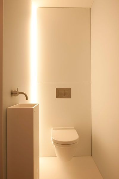 Drømme Bad, Beautiful Small Bathrooms, Toilette Design, Ideas Baños, Wc Design, Guest Toilet, Downstairs Toilet, Toilet Room, Interior Minimalista