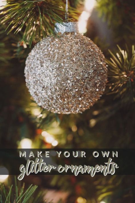 Diy Christmas Ornaments Glitter Balls, Diy Sparkle Ornaments, Christmas Light Ornaments Diy, How To Glitter Ornaments, Diy Ornaments Glitter, Diy Glitter Ornaments With Modge Podge, Diy Sparkly Ornaments, Diy Christmas Ornaments Glitter, How To Put Glitter In Ornaments