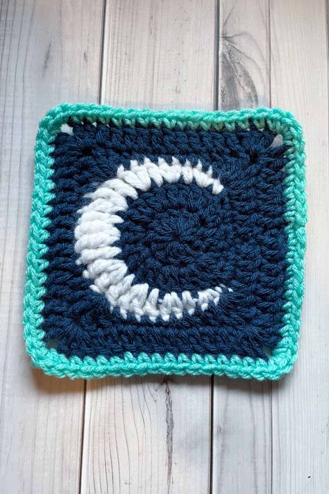 Amigurumi Patterns, Moon Crochet Granny Square Pattern, Sea Granny Square, Alien Granny Square Free Pattern, Wolf Granny Square, 6 Inch Granny Square Pattern, Moon Crochet Square Pattern, Free Moon Granny Square Pattern, Moon Phases Granny Squares