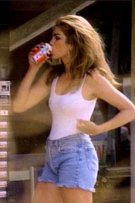 Haute Couture, Denim Outfits, Couture, Cindy Crawford Pepsi, Super Model Aesthetic, Supermodel Outfits, Pepsi Ad, Original Supermodels, 90s Model