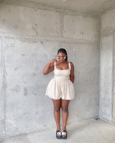 White Dress Outfit Plus Size, Plus Size Outfit Ideas Spring, Midsize White Dress, All White Outfit Ideas Black Women, Midsize Holiday Outfits Summer, Holiday Outfits Summer Plus Size, Summer Midsize Fashion, Curvy Summer Outfit, Spring Outfit Midsize