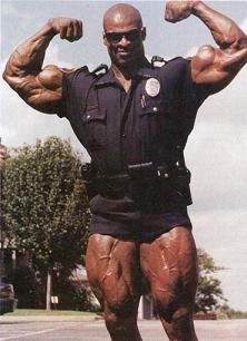 Ronnie Coleman, police officer and 8 time Mr. Olympia! Body Building Motivation, Hershel Greene, Best Bodybuilder, Bodybuilding Pictures, Ronnie Coleman, Mr Olympia, Working People, Body Builder, Bodybuilding Motivation